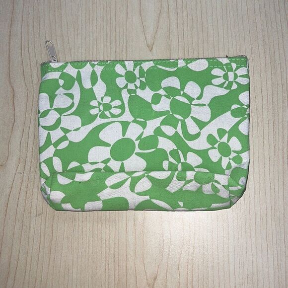 Free People FP Favorites Summer-Ready Beauty Bag - Picture 4 of 5